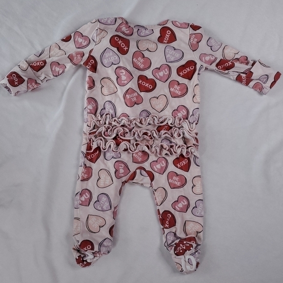 Caden Lane Ruffled Heart Zippered Footie Sleeper Pajama Newborn - Picture 9 of 12